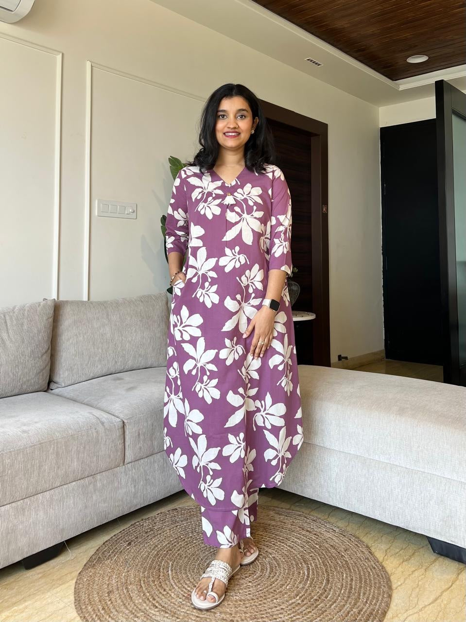 Aaysa Women Floral Printed Regular Pure Cotton Kurta with Trousers