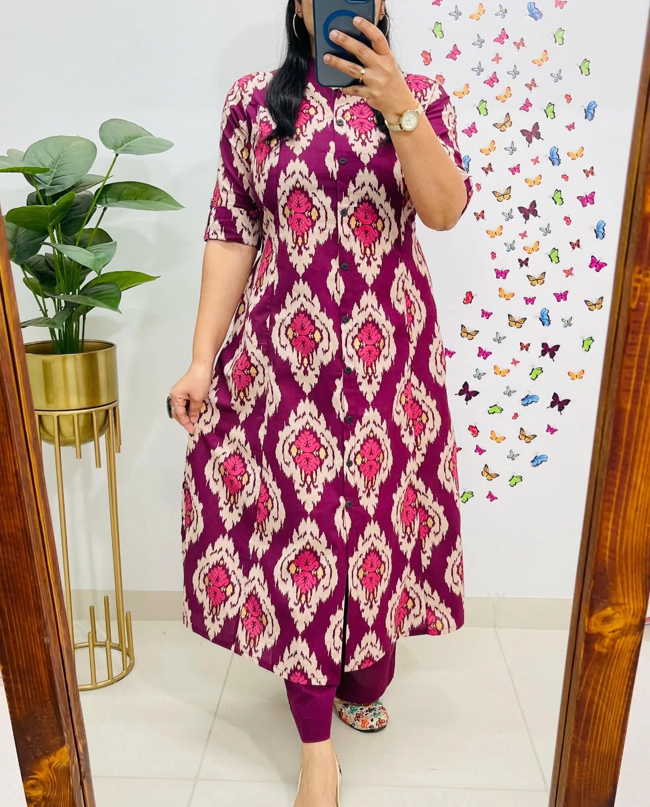 Aaysa Floral Printed Round Neck Pure Cotton Straight Kurta with Trousers
