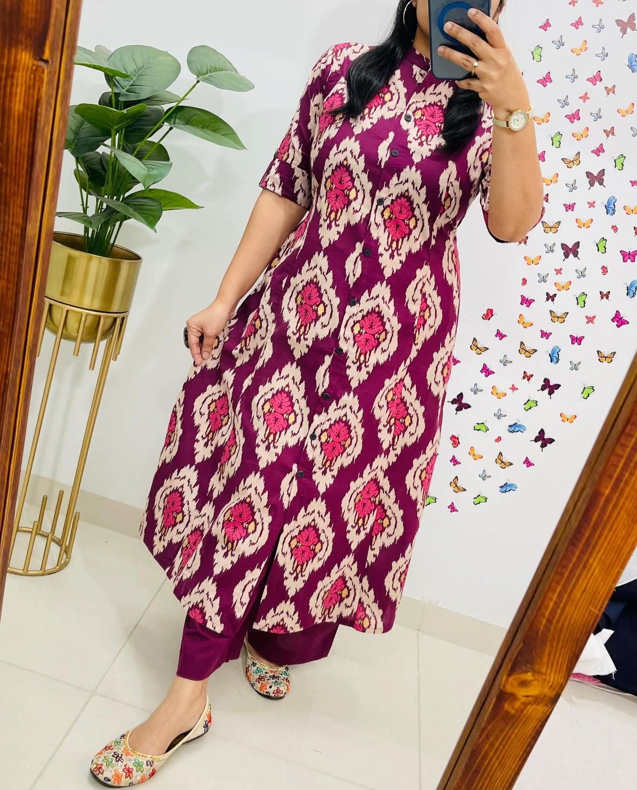 Aaysa Floral Printed Round Neck Pure Cotton Straight Kurta with Trousers