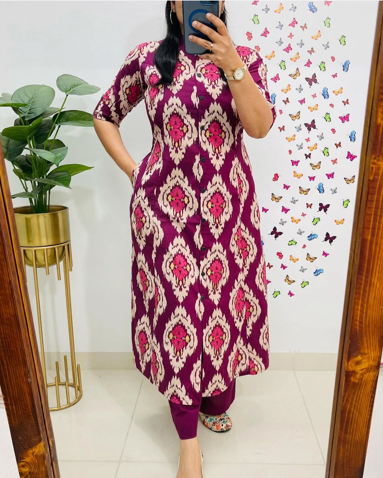 Aaysa Floral Printed Round Neck Pure Cotton Straight Kurta with Trousers