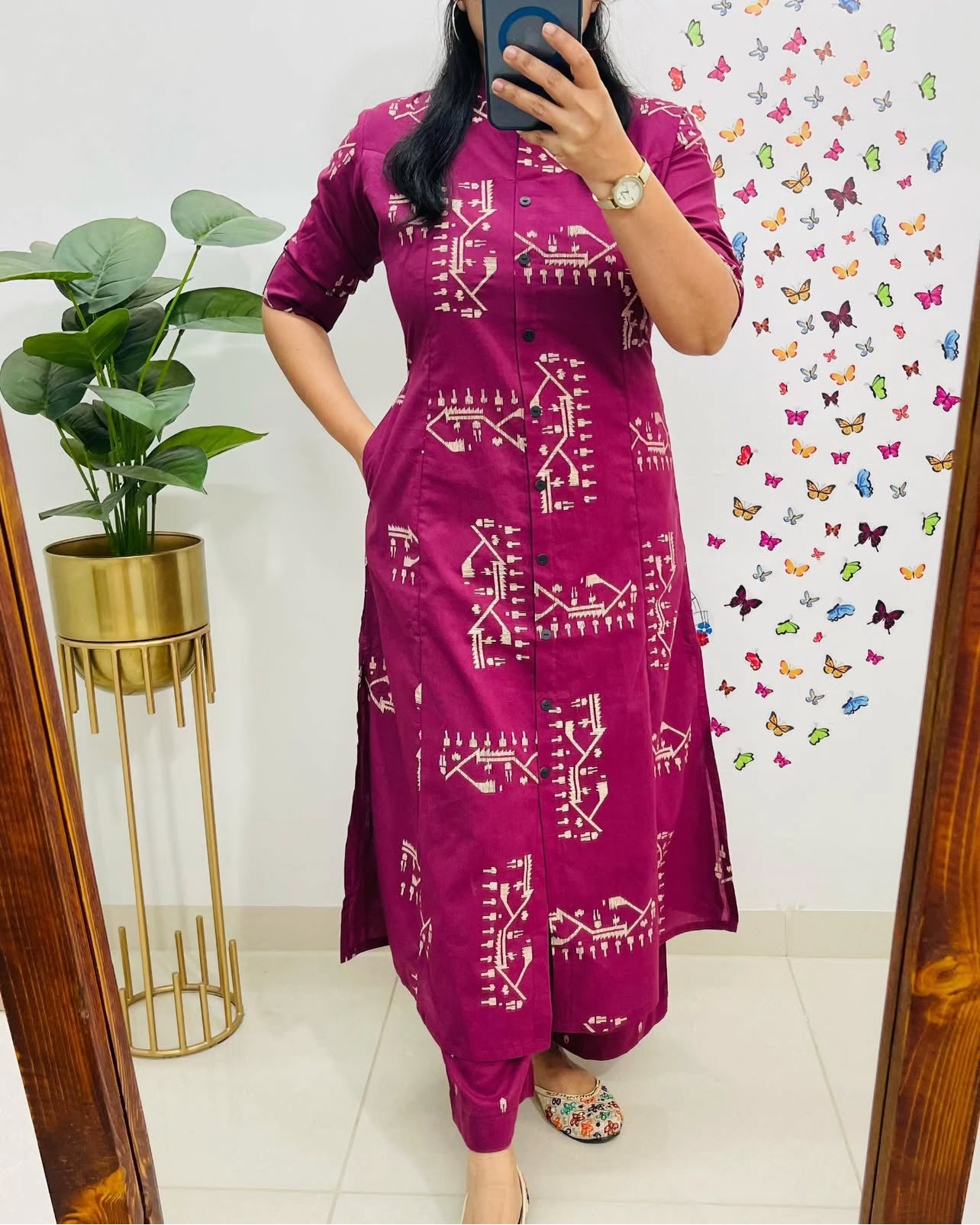 Aaysa Floral Printed Round Neck Pure Cotton Straight Kurta with Trousers
