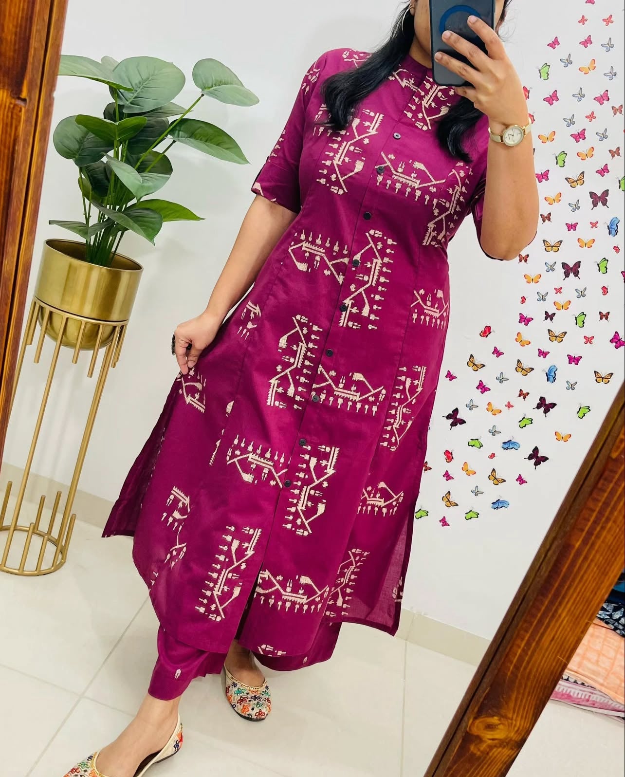 Aaysa Floral Printed Round Neck Pure Cotton Straight Kurta with Trousers