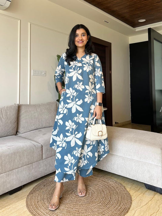 Aaysa Women Floral Printed Regular Pure Cotton Kurta with Trousers
