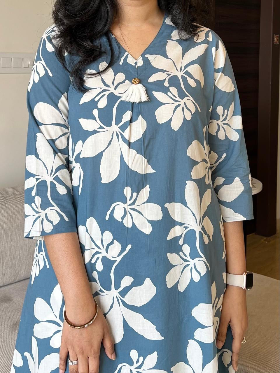 Aaysa Women Floral Printed Regular Pure Cotton Kurta with Trousers