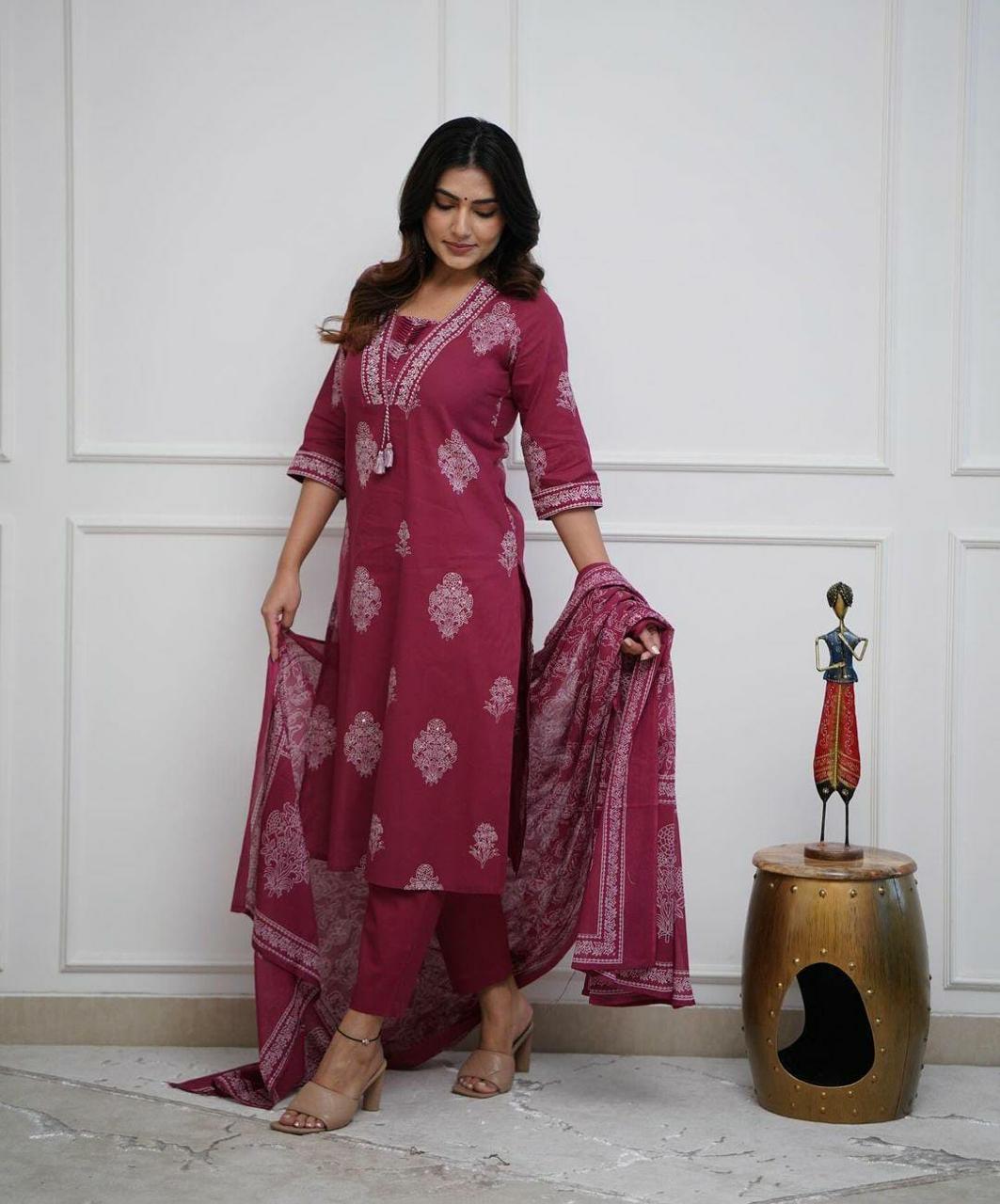 Aaysa Women Floral Printed Cotton Kurta with Trousers & Dupatta