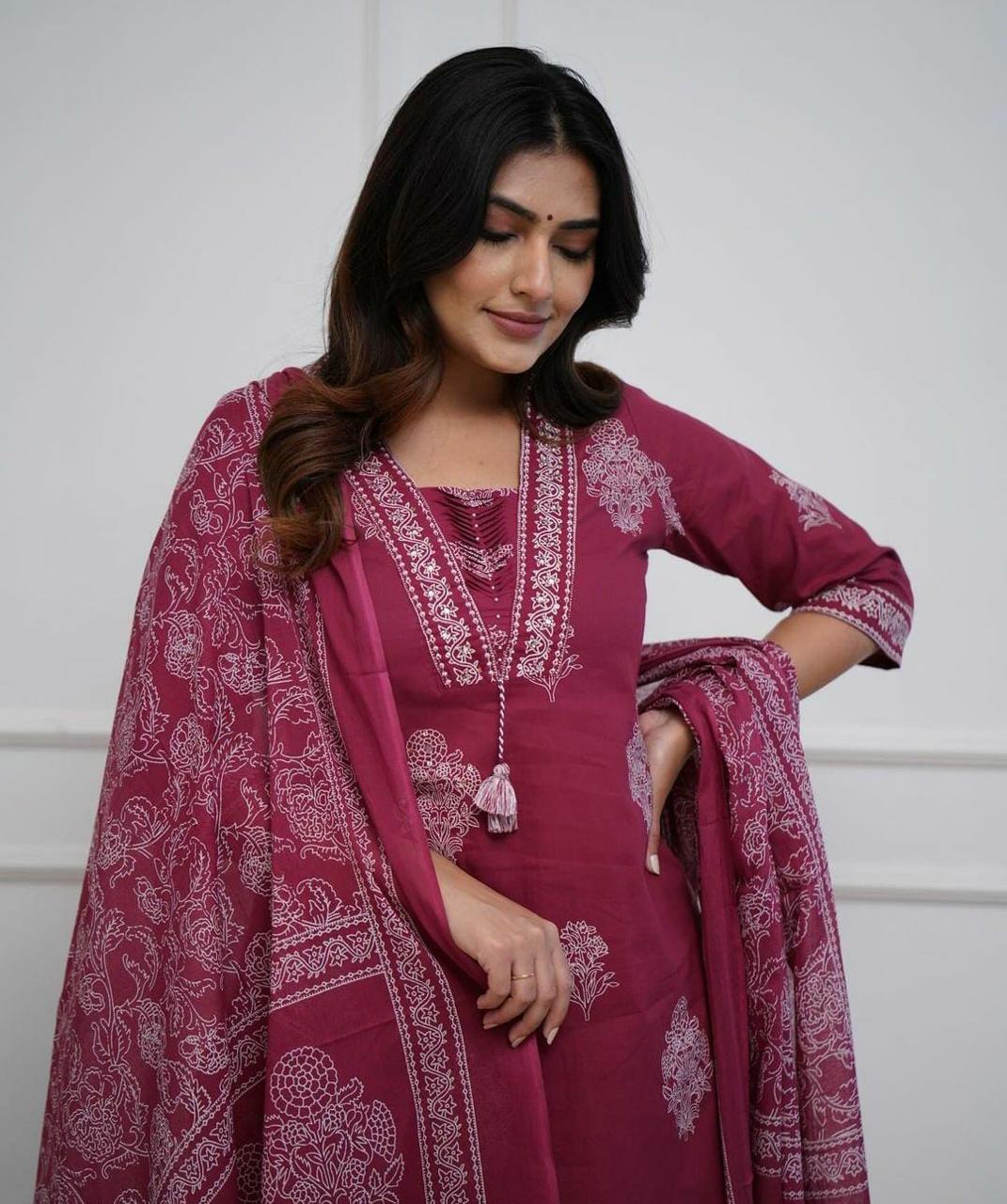Aaysa Women Floral Printed Cotton Kurta with Trousers & Dupatta