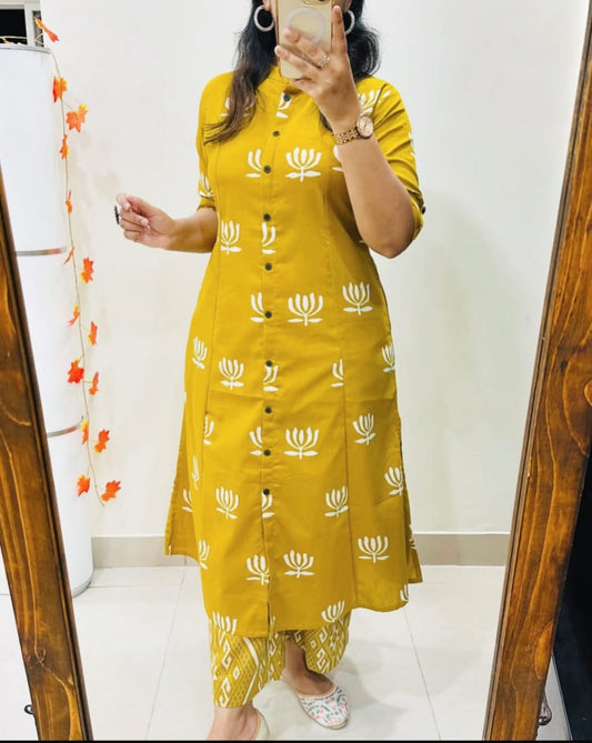Aaysa Floral Printed Round Neck Pure Cotton Straight Kurta with Trousers