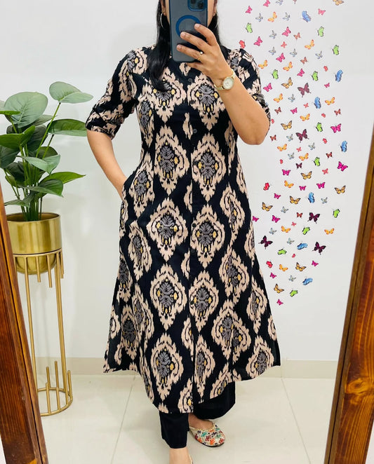 Aaysa Floral Printed Round Neck Pure Cotton Straight Kurta with Trousers