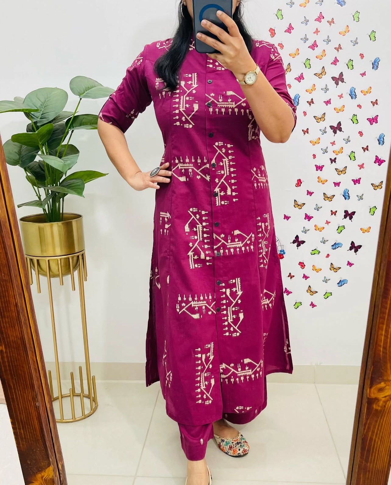Aaysa Floral Printed Round Neck Pure Cotton Straight Kurta with Trousers