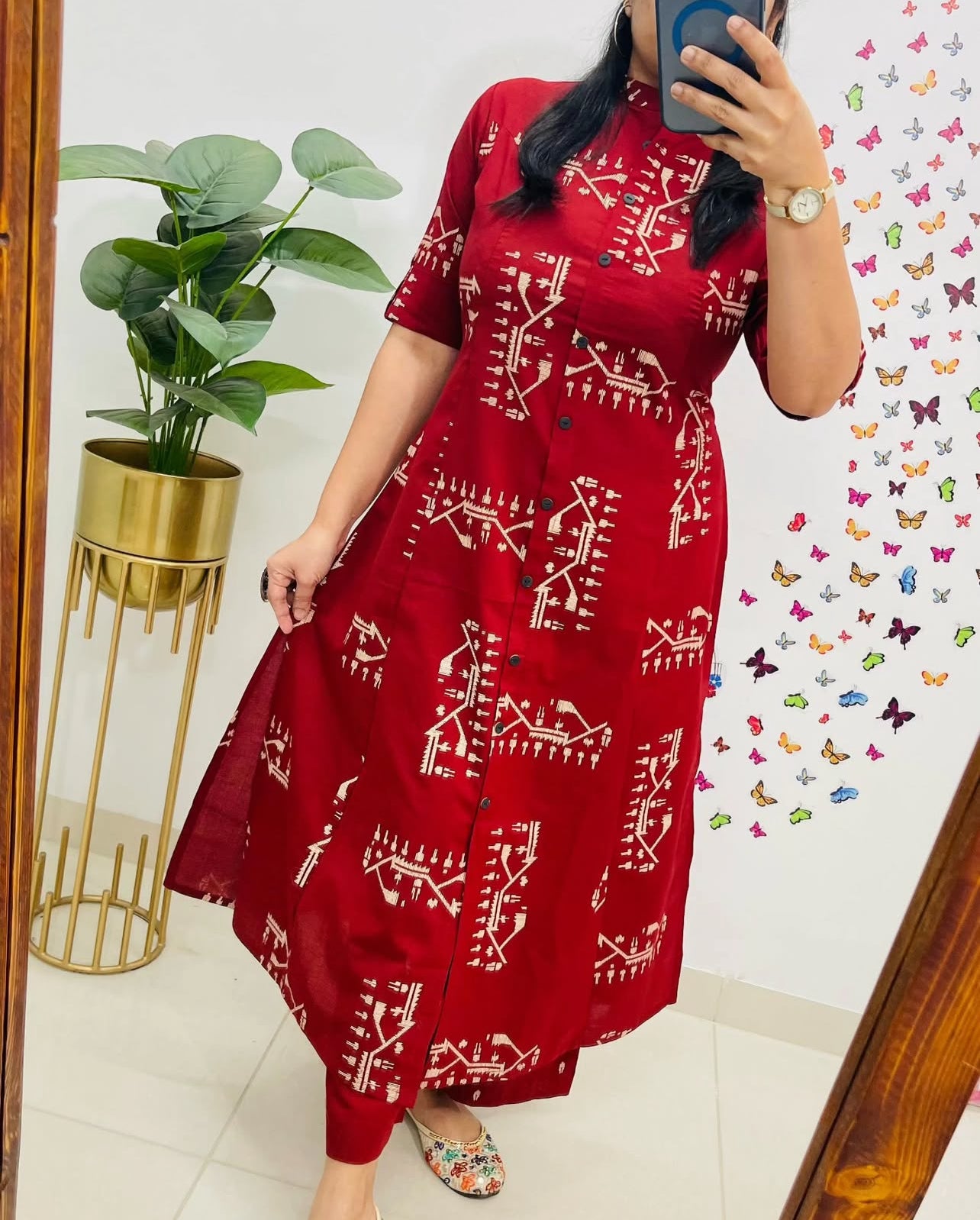 Aaysa Floral Printed Round Neck Pure Cotton Straight Kurta with Trousers
